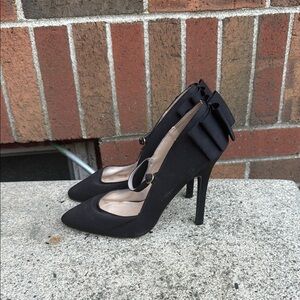 Madison Black Women's Shoes with Bow Detail